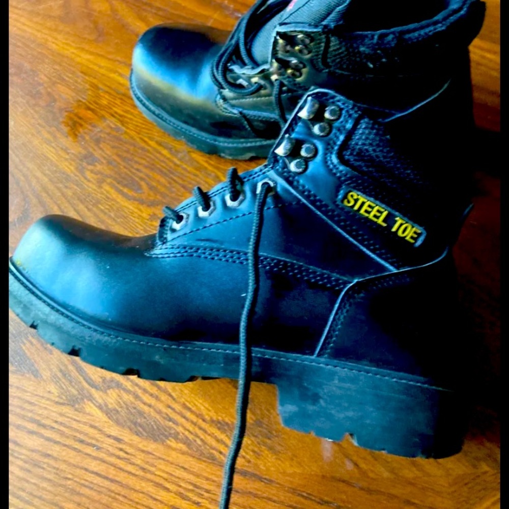 Brahma steel toe boots for 7W